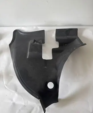 BMW 4 G22 G23 G24 G26 Other engine bay part 18331210 7497543 235001