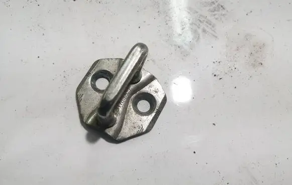 Lancia Musa Rear door lock loop/hook striker 