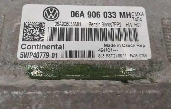 Volkswagen Golf V Engine control unit/module 06A906033M 06A906033MH 5WP4077901