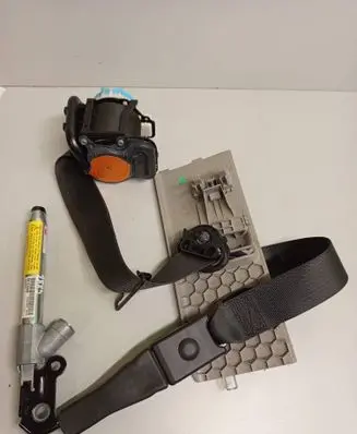 Opel Insignia A Front seatbelt 20951974 3063559 99613190