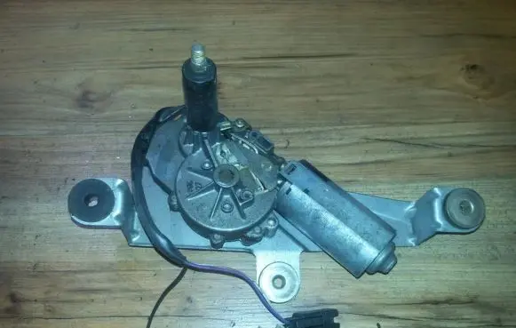 Rear window wiper motor