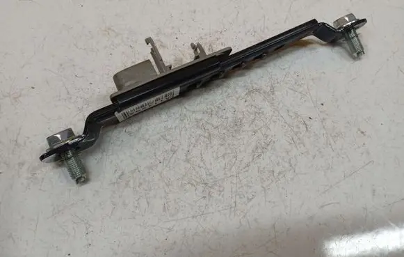 Opel Antara Seat belt adjustment rail 