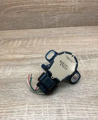 Toyota Prius (XW20) Brake pedal sensor switch 8951047010 WithPlug