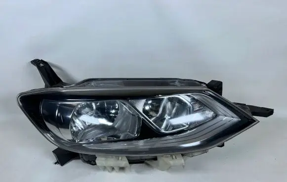 Nissan Pulsar Headlight/headlamp 26010-3ZL0A
