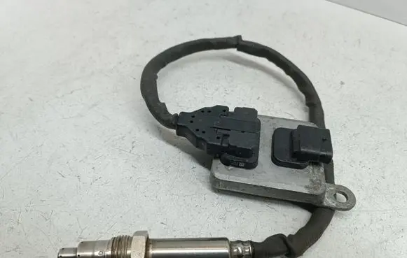 Mercedes-Benz Vito Viano W447 Lambda probe sensor A0009058411 0009058411 AAA9174020000