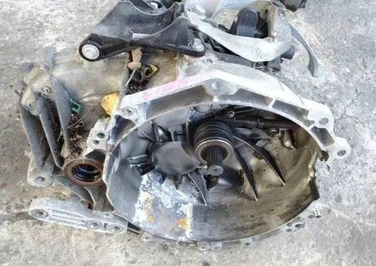 Ford Fiesta Manual 5 speed gearbox K1BR7002BHB 250419020415