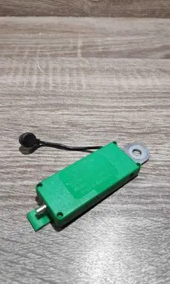 Volvo XC70 Aerial antenna amplifier 30752897 28036396