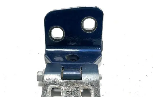 BMW X3 E83 Rear door upper hinge 3402819