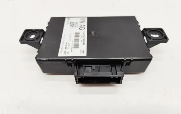 Audi A6 S6 C7 4G Gateway control module 4G8907468H