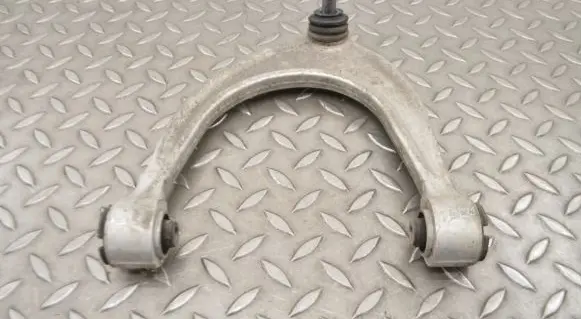 Lexus RC Front lower control arm/wishbone