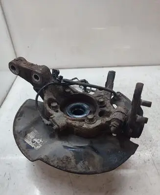 Front wheel hub