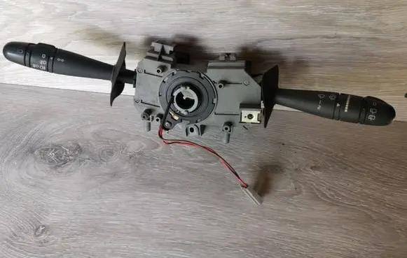 Renault Scenic I Indicator stalk PA66GF33