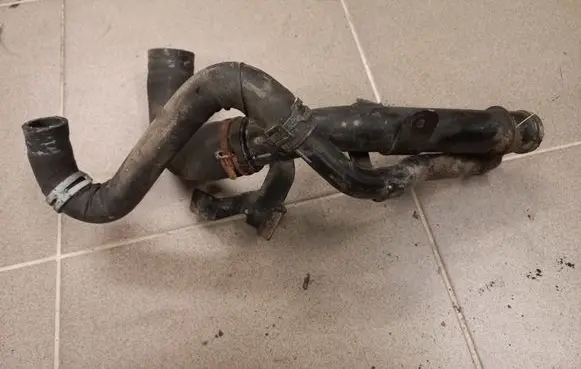 Volkswagen Crafter Engine coolant pipe/hose