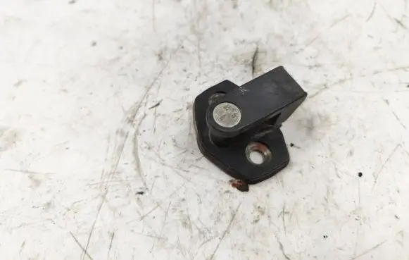 BMW 3 E36 Front door lock loop/hook striker 8122299