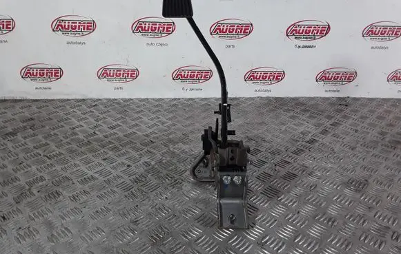 Clutch pedal
