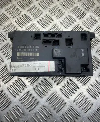 Mercedes-Benz E W211 Door control unit/module 2118208185 00401298 8492175