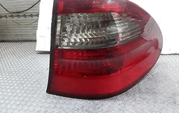 Mercedes-Benz E W211 Rear/tail lights A2118202864