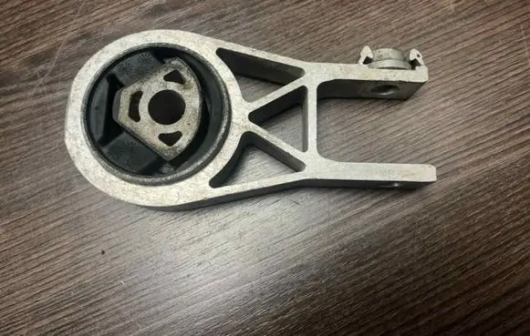 Citroen Jumper Engine mounting bracket 1352887080