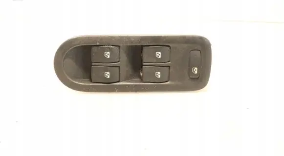 Renault Megane II Electric window control switch 156018070E