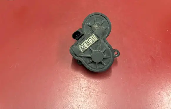 BMW X1 F48 F49 Hand brake/parking brake motor 6883028