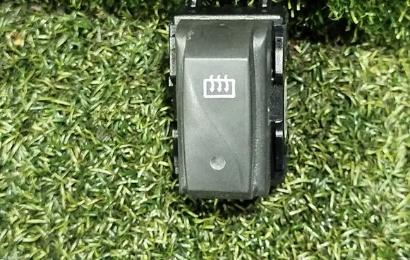 Nissan NV300 Windscreen/window heater switch 93666044 253500347R 10095622
