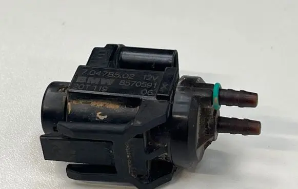 BMW 5 F10 F11 Vacuum valve 8570591