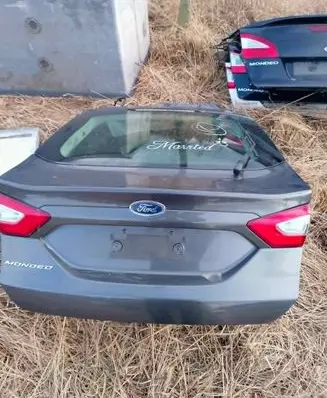Ford Mondeo MK V Tailgate/trunk/boot lid 044