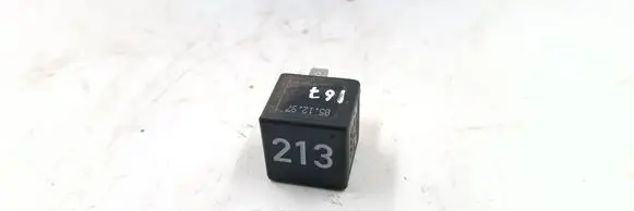 Volkswagen PASSAT B5 Other relay 443951253J