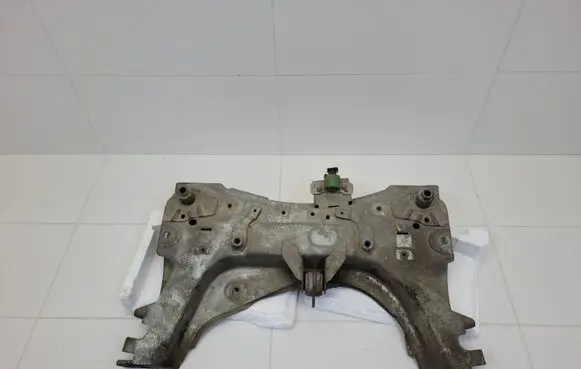 Renault Captur Front subframe 544011380R