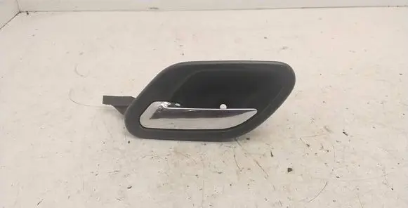 BMW 5 E39 Front door interior handle 8226049