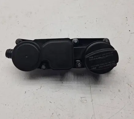Mercedes-Benz E W211 Breather valve A6460100162
