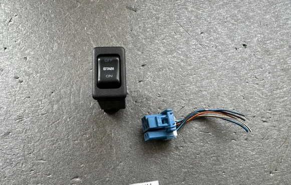 Nissan Patrol Y61 Other switches/knobs/shifts 25135VB000
