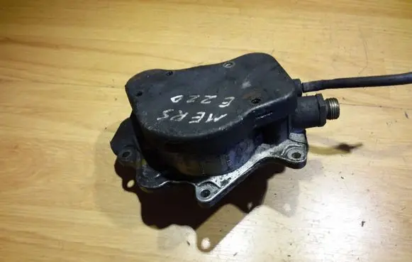 Mercedes-Benz E W210 Vacuum pump 0002303165