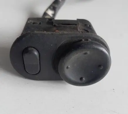 Opel Vectra B Wing mirror switch 90569752