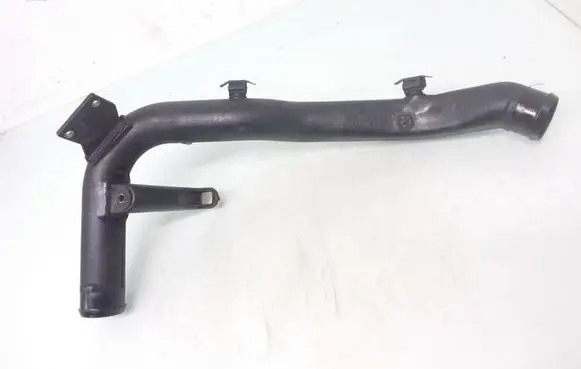 Audi A4 S4 B5 8D Intercooler hose/pipe 8D0145840L