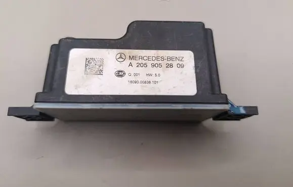Mercedes-Benz E W213 Voltage converter/converter module A2059052809 1609000838101