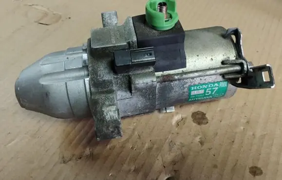 Honda Civic Starter motor SM71003