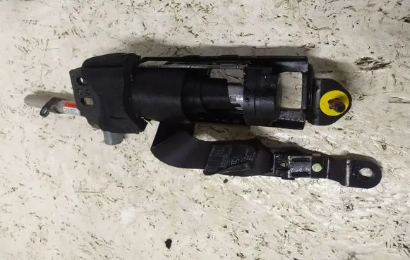 Volvo S40 Front seatbelt 2005091104000069 8639692