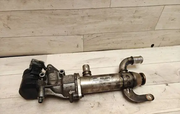 Citroen C5 EGR valve cooler 9645689780 875816W