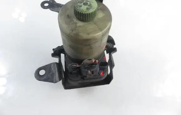 Skoda Fabia Mk1 (6Y) Power steering pump 6Q0423156AB