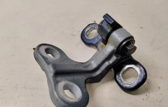 Volvo C30 Front door upper hinge 30784887