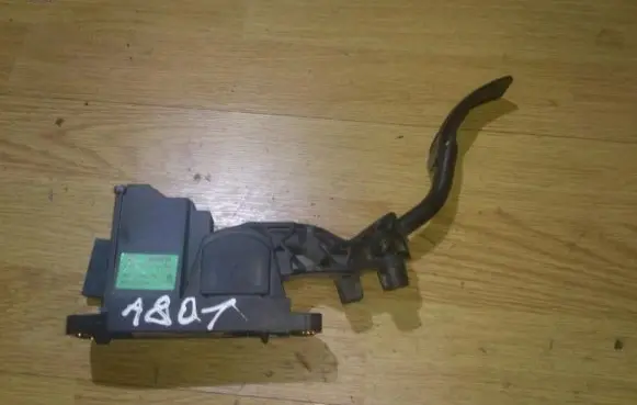 Skoda Octavia Mk1 (1U) Accelerator throttle pedal 0280752234