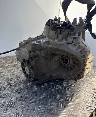 KIA Optima Manual 6 speed gearbox UM24310 SH93 007528