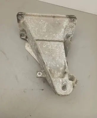 BMW 5 E39 Engine mounting bracket 1092974
