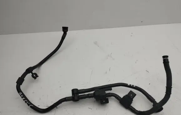 Audi Q3 F3 Fuel line pipe