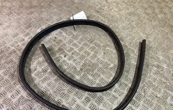 Mercedes-Benz GLS X166 Engine compartment rubber 