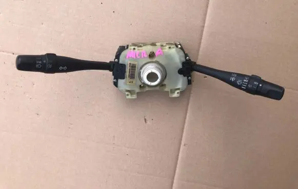 Nissan Micra Wiper turn signal indicator stalk/switch 54034602B