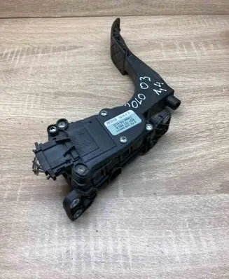 Volkswagen Golf IV Accelerator throttle pedal 6Q1721503B 6PV008495 WITHPLUG