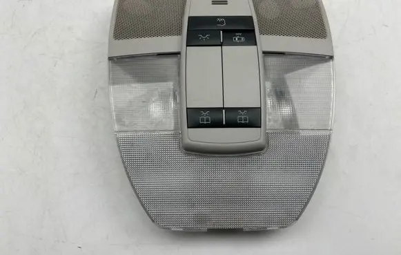 Mercedes-Benz A W169 Front seat light A1698209601 2JM00883172 0102533152