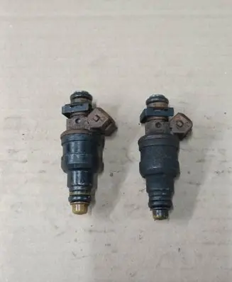Volkswagen Golf III Fuel injectors set 021906031A 0280150953